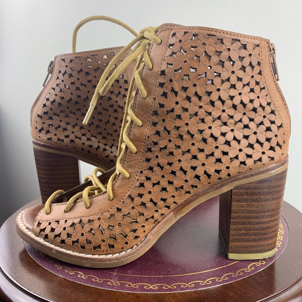 Jeffery Campbell Tan Lace Up Eyelet Peep Toe Heels